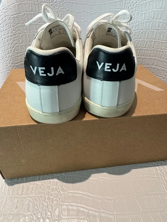 Veja White Leather Sneakers with Black V Emblem - Picture 4 of 11